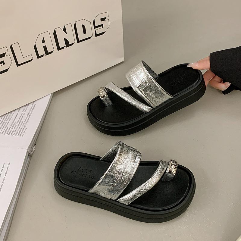 

Тапочки-шлепанцы с толстой подошвой и открытым носком, женские летние новые, для улицы, ощущение, маленького роста, на высоком каблуке, пляжные, прохладные тапочки 40 серебряный