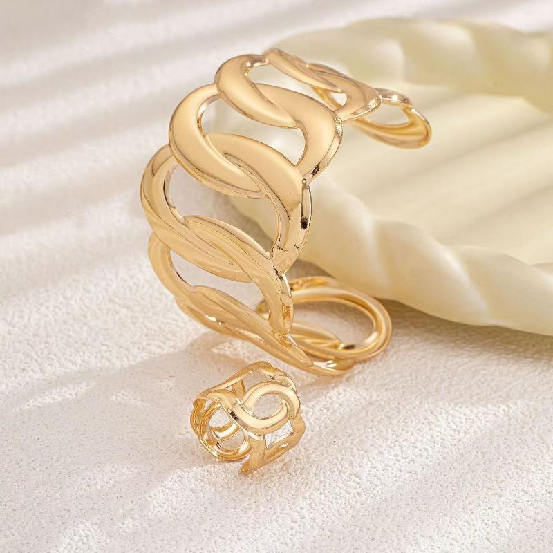 Two-piece Set of Personalized Creative Geometric Hollow Bracelet Ring Jewelry Set, Hot-selling Daily Versatile Women's Jewelry