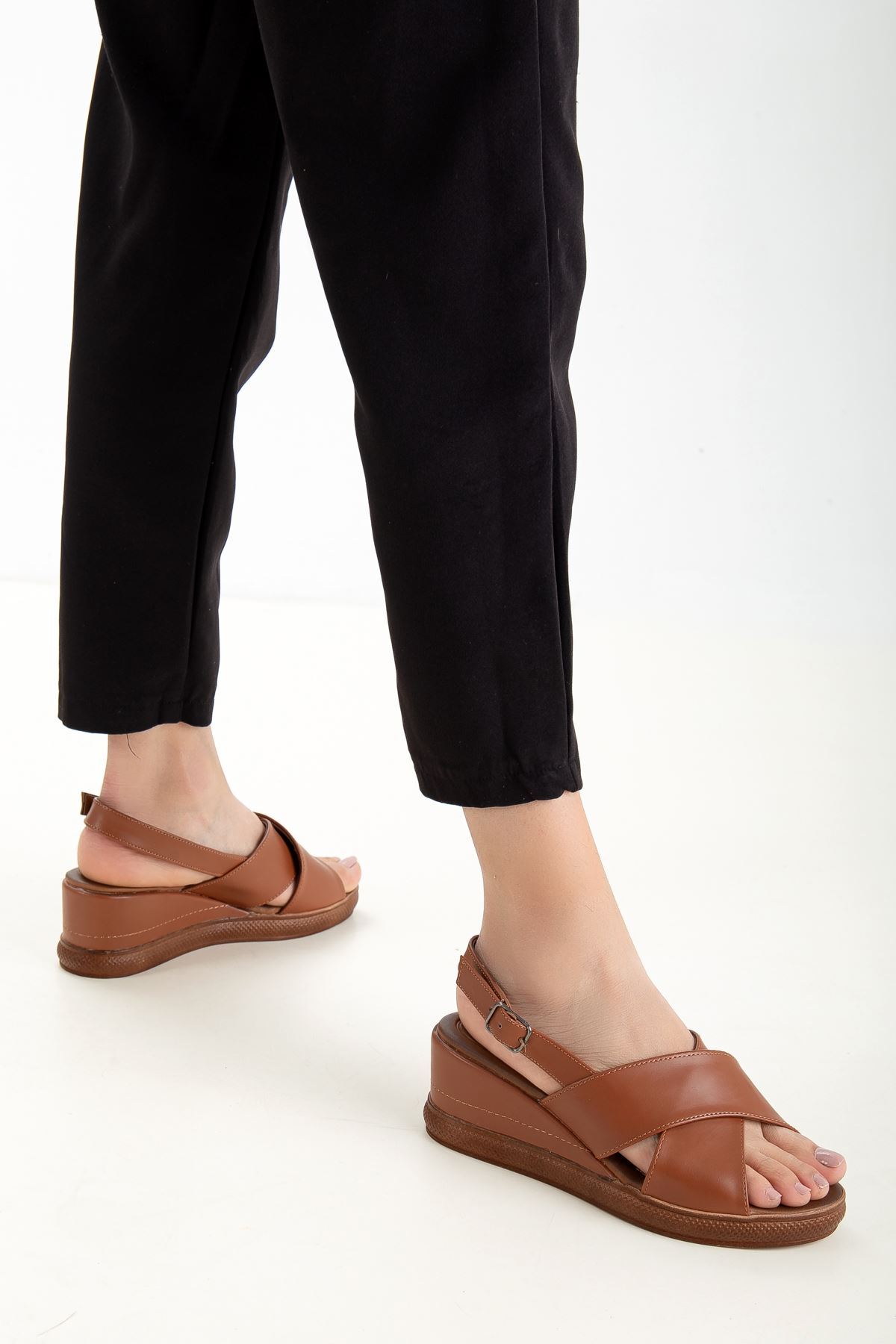 

Женские повседневные сандалии Monsi Feta Sandals Tan Skin 37