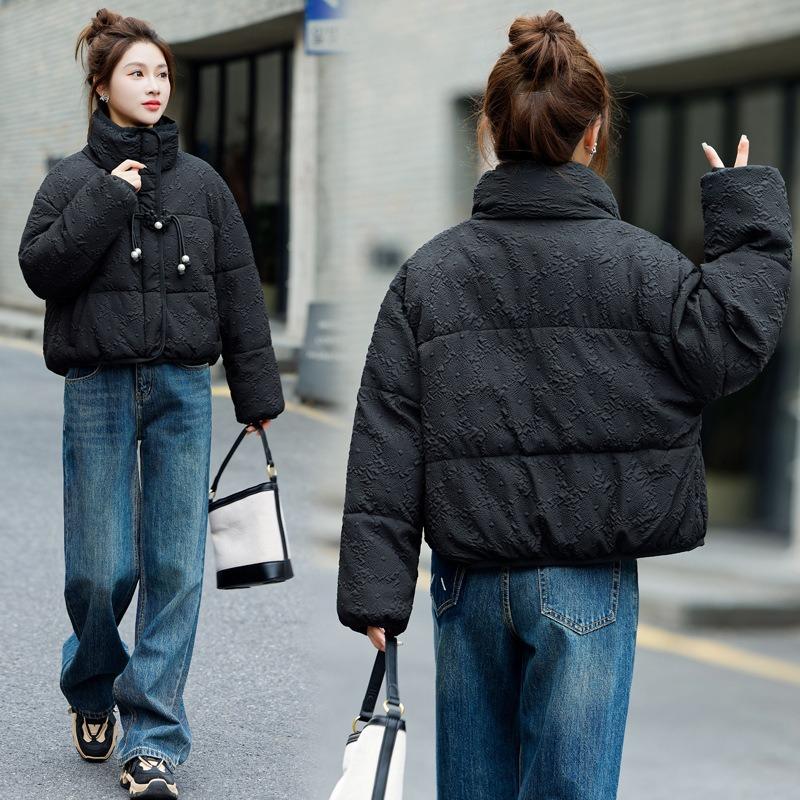 Women's loose small cotton-padded clothes in the stand-up collar, short styles in winter, thickened new bread cotton-padded jackets.