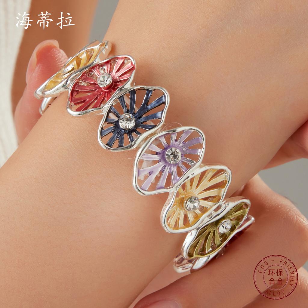 New oval petal splicing diamond bracelet, color painting oil women's high-end alloy elastic bracelet