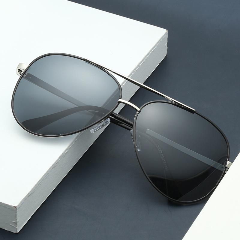 2026 Men's Polarized Aviator Sunglasses, Metal Frame, Sun Protection, Trendy Driving Style