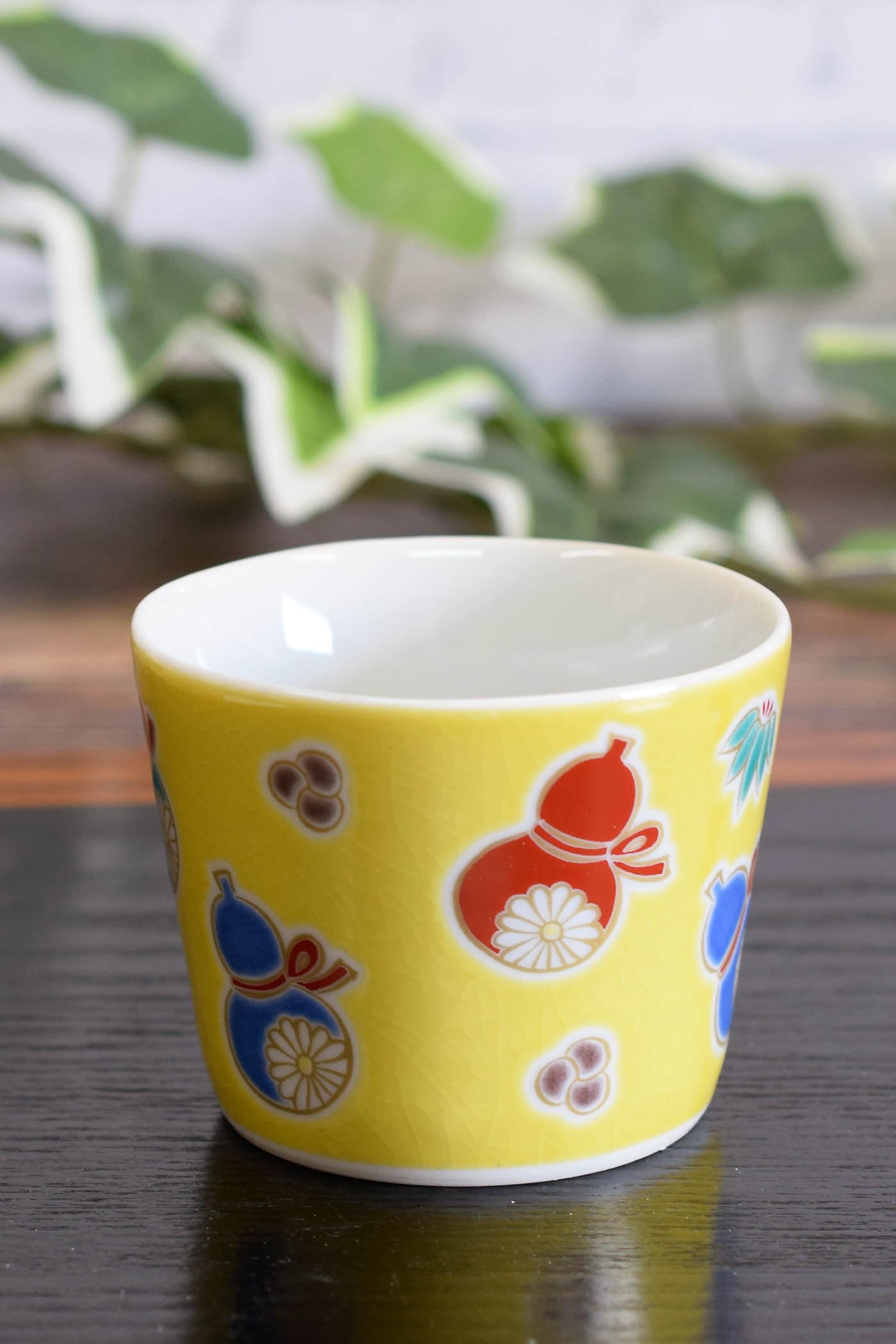 

Waza no Kura Stylish Kutani Ware Soba Choko (Soba Cup) with Six Gourds (Mubyō) Design, Ceramic, Brand Name, Japanese Tableware, Made in Japan