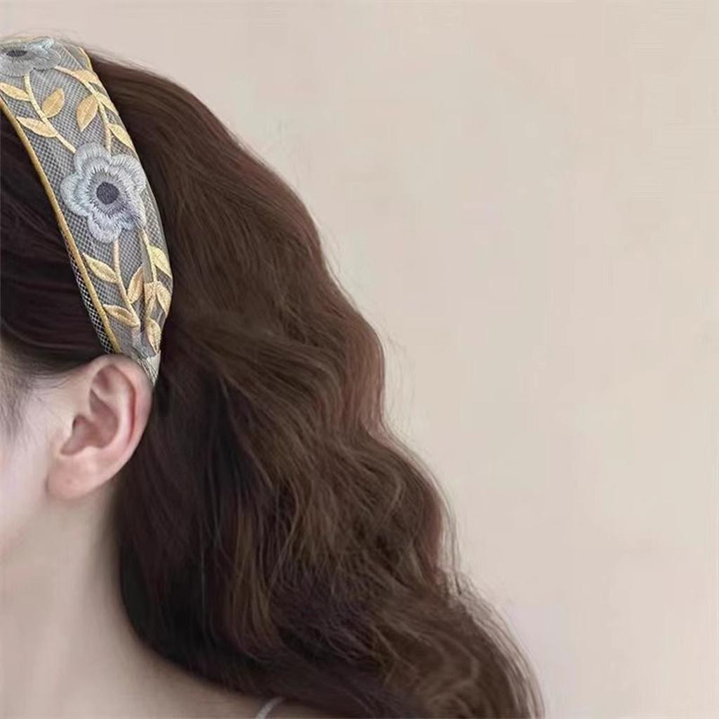 Elegant French-Style Embroidered Floral Wide-Brimmed Headband for Women, Suitable for Summer Outings, Beach Decorations, and Can Also