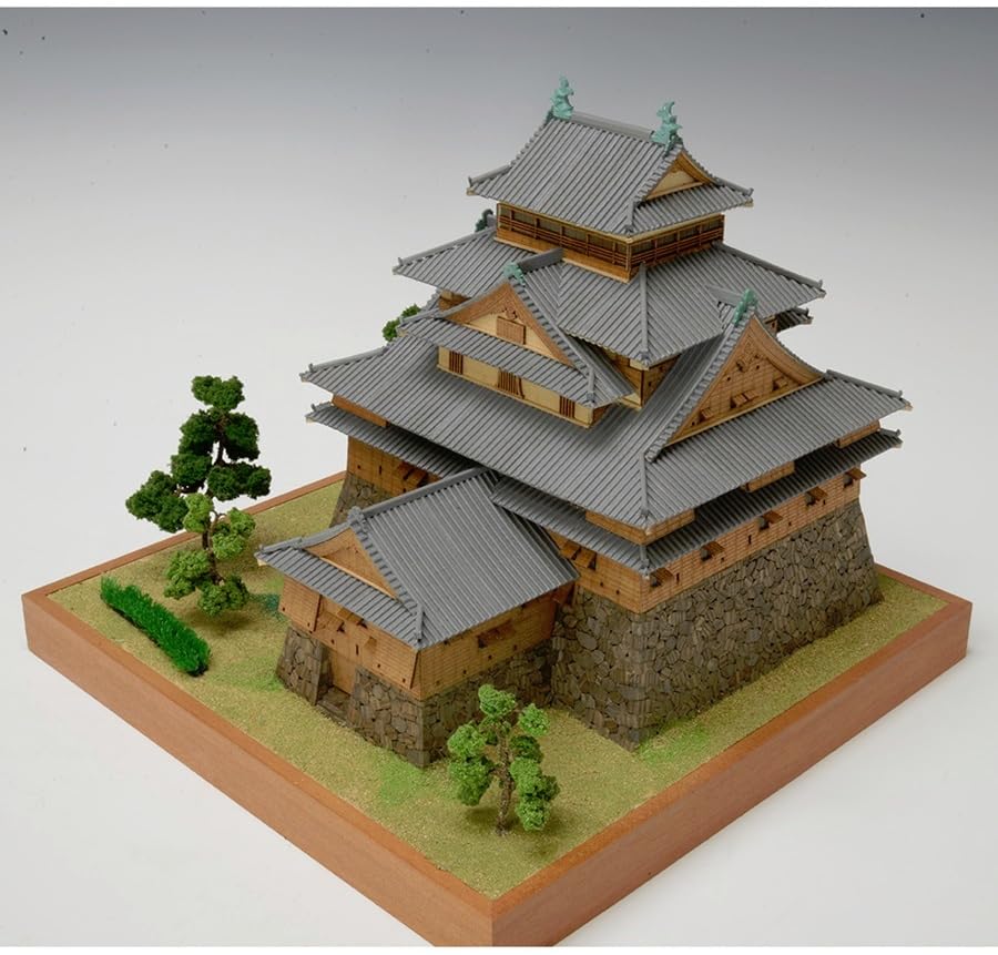 Woody Joe 1/150 Matsue Castle Wooden Model Assembly Kit (Building)