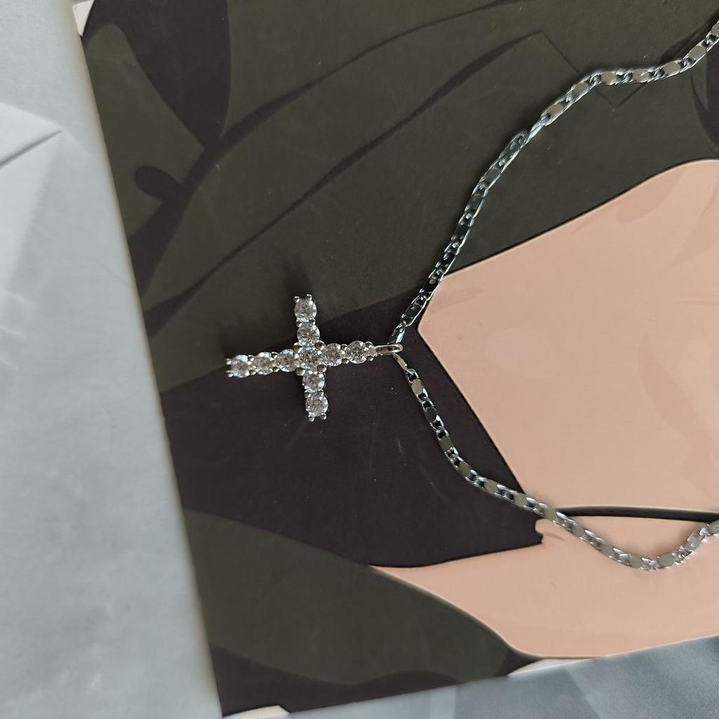 Серебряный крестик с фианитами (2191704)