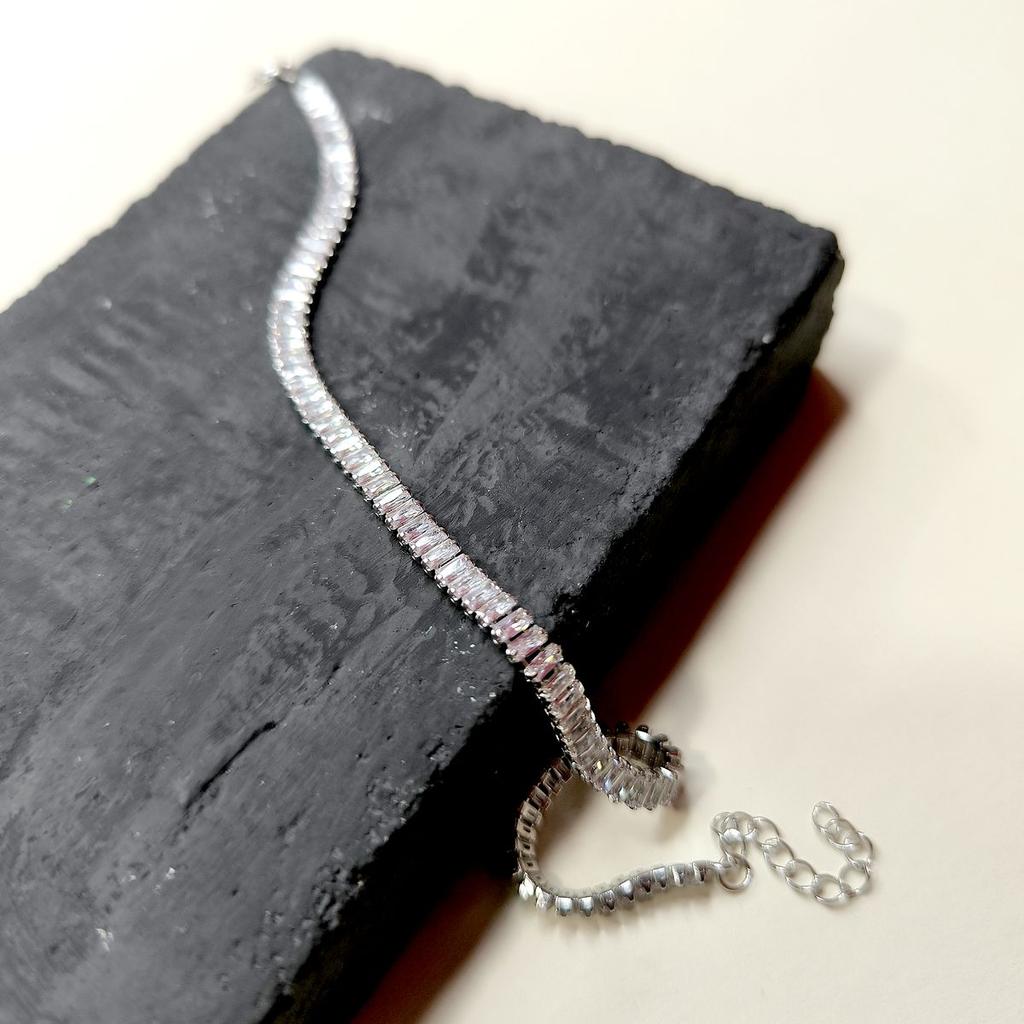 Серебряный браслет с фианитами, вес изделия 4,78 гр (2175032)
