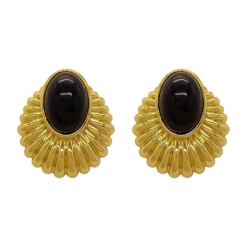 Retro High-end Metal Shell Stud Earrings, Antique French Light Luxury Temperament Earrings J Simple and Cold Wind Earrings