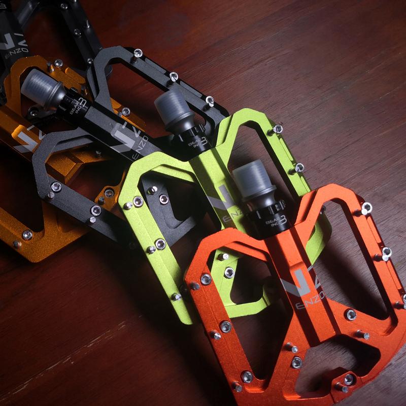 New Ultra-light Mountain Bike Pedals CNC Aluminum Alloy Polished 3 Bearing Pedals Anti-slip Bicycle Pedals
