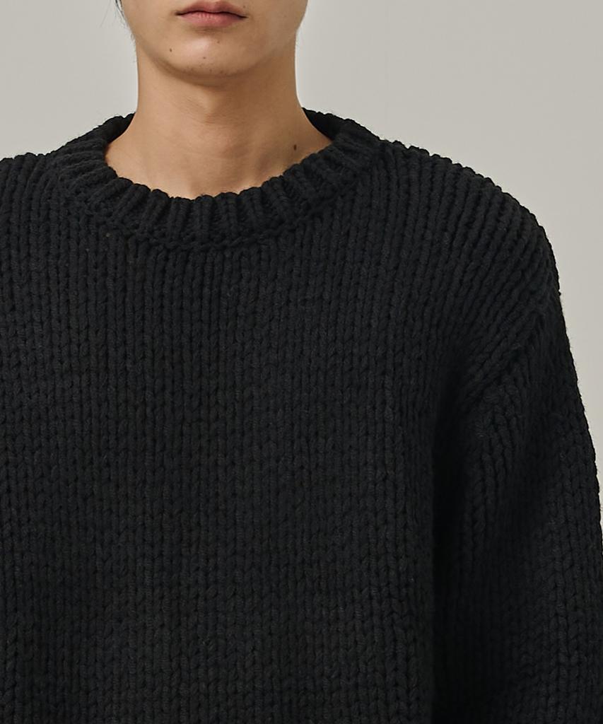 ANALOG MOOD Heavy Warm Round Pullover Knit (Black)