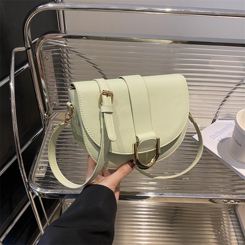 Chic And Trendy Pu Saddle Bag For Women Spring Summer Fashion Crossbody Bag With Stitching Design