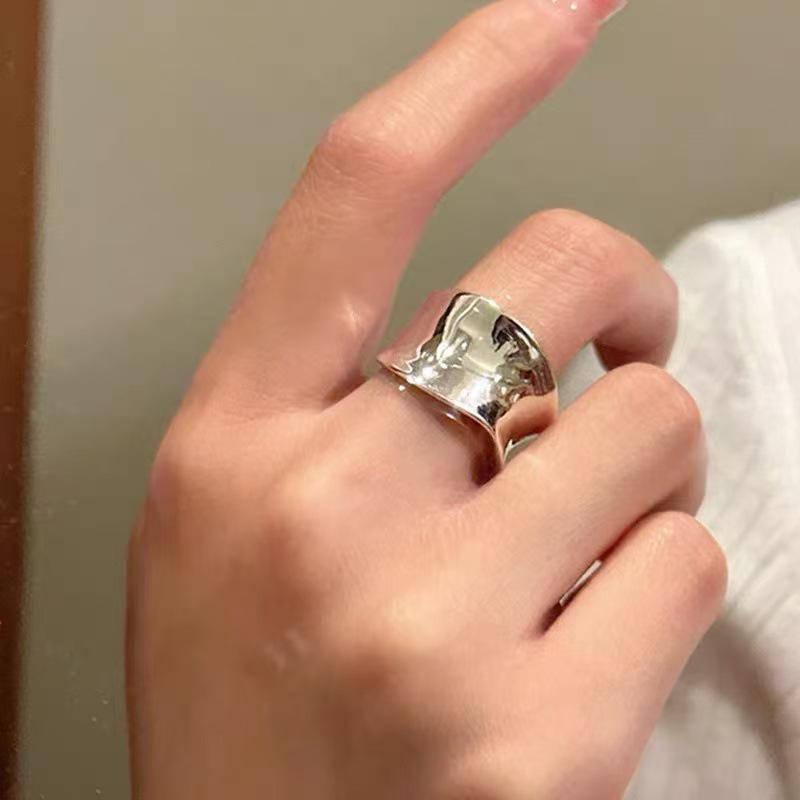 Sterling Silver Floral Ring for Women - High-End Open Joint Design for Autumn/Winter