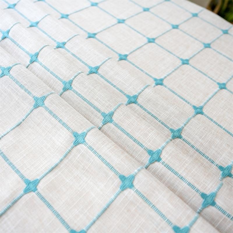 Simple Round Tablecloth Polyester Cotton Blend Against Slip Design Multiple Dyes For Various Uses