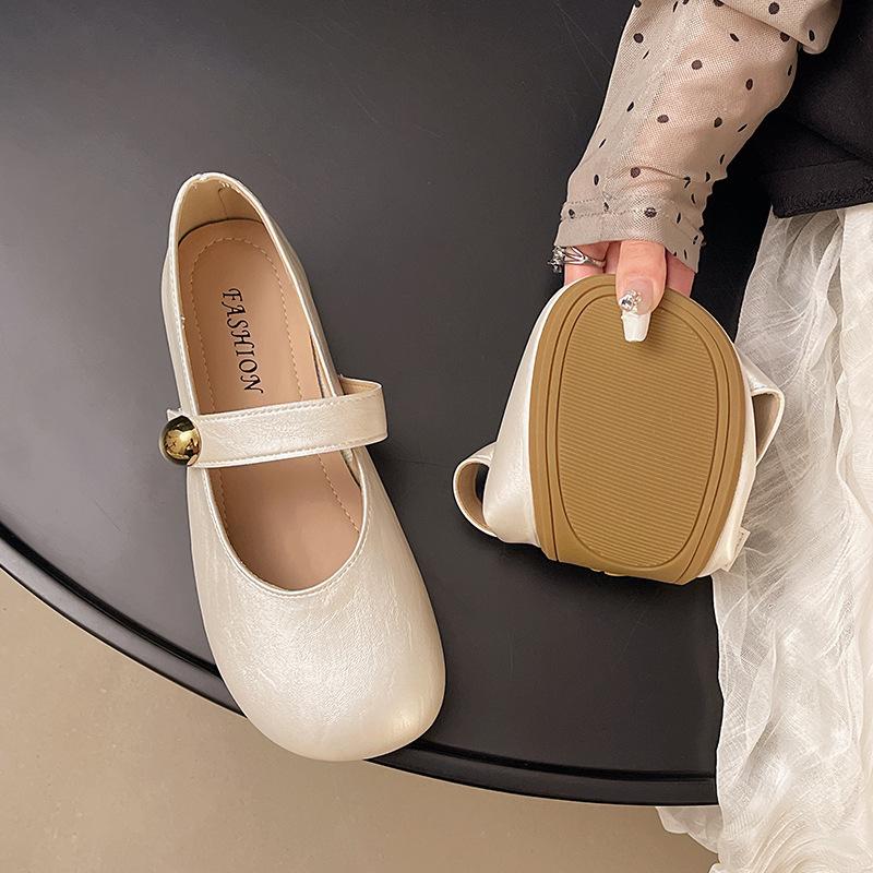 White Mary Jane shoes gently match single shoes women's French 2025 new spring and summer evening skirt flat-soled small leather shoes