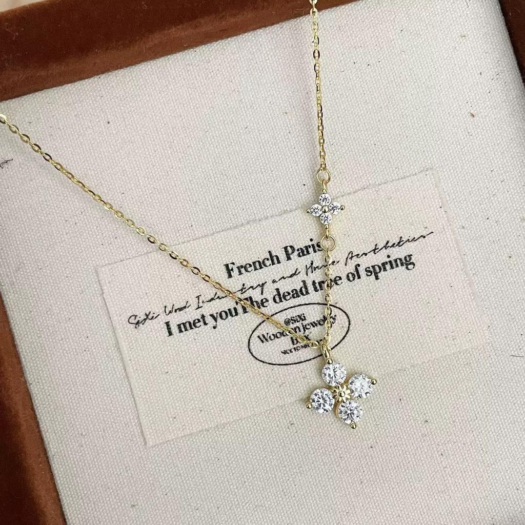 New Super Flash Large Four Leaf Clover Necklace, Ladies' High End Style, Flower Light Luxury Clavicle Chain