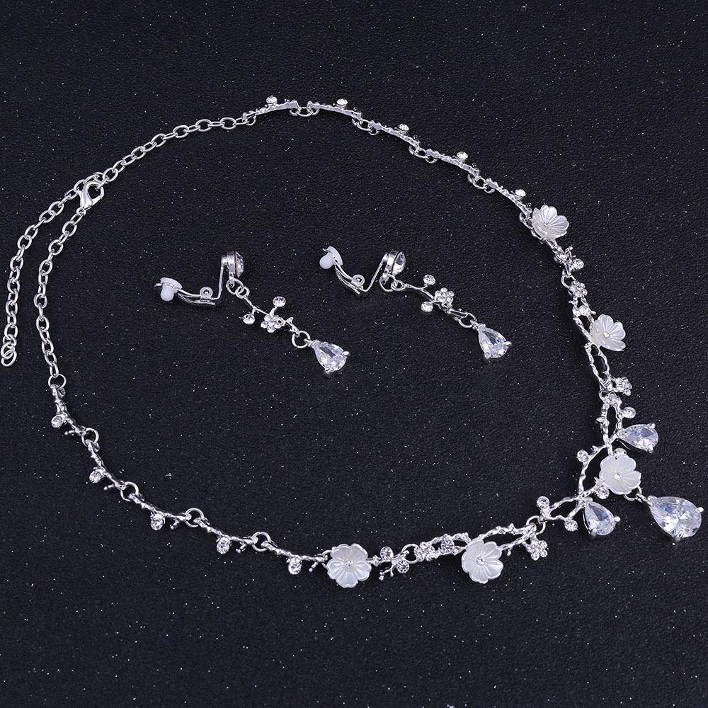 Korean new wedding set Baroque handmade crown flower inlaid with zircon bridal necklace and earrings three-piece set