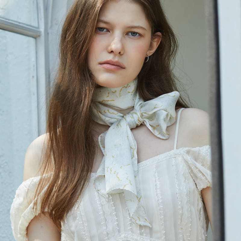 ANA MAISON Creamy Cloud Long Petit Silk Scarf [PML-1422]