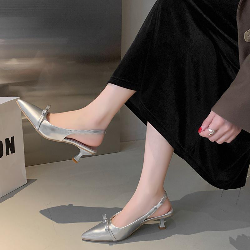 Fashion Baotou Sandals for Women 2025 New Retro Style Pointy Patent Leather Mid-low Heel Slim Back Empty Single Shoes