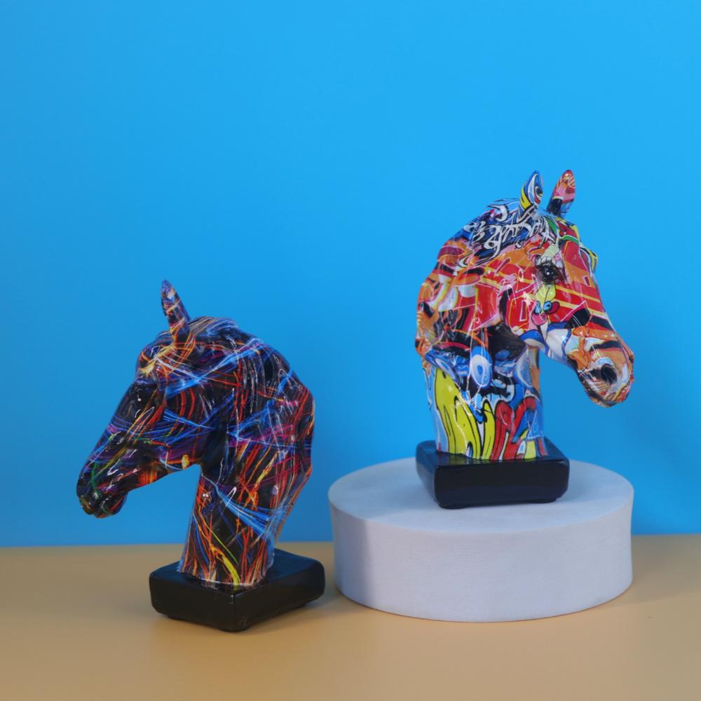 Colorful Graffiti Horse Head Figurine Modern Graffiti Art Animal Statues Home Office Living Room Desktop Wine Cabinet Decoration
