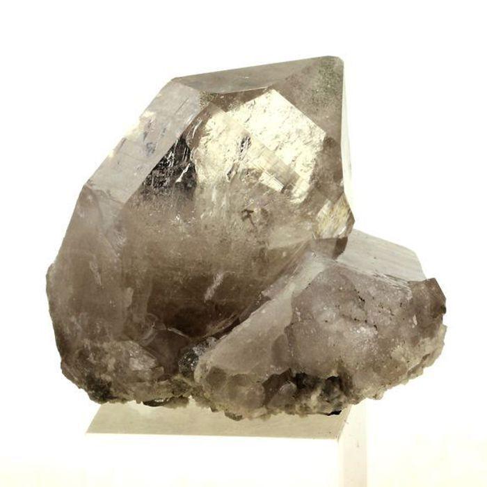 Pierres et Minéraux. Quartz fumé. 404.0 ct. Massif du Mont-Blanc, Haute-Savoie, France..