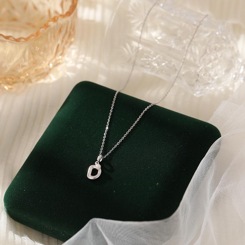 Banyan Tree S925 Silver Alphabet Pendant Necklace - Minimalist Clavicle Chain for Women, Fashionable and Versatile.