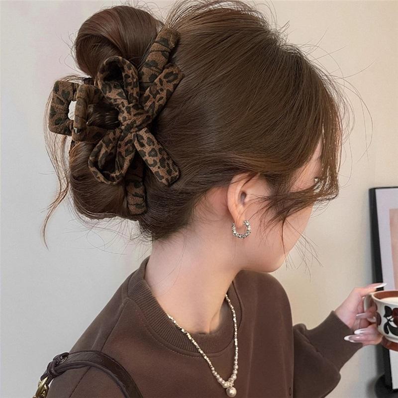 Retro Leopard Print Bow Hair Claw Elegant Back Head Shark Clip Autumn Winter Hair Accessories