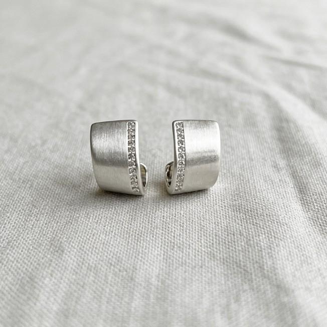 Premium silver pleated texture stud earrings with diamonds simple earrings design commuter versatile earrings