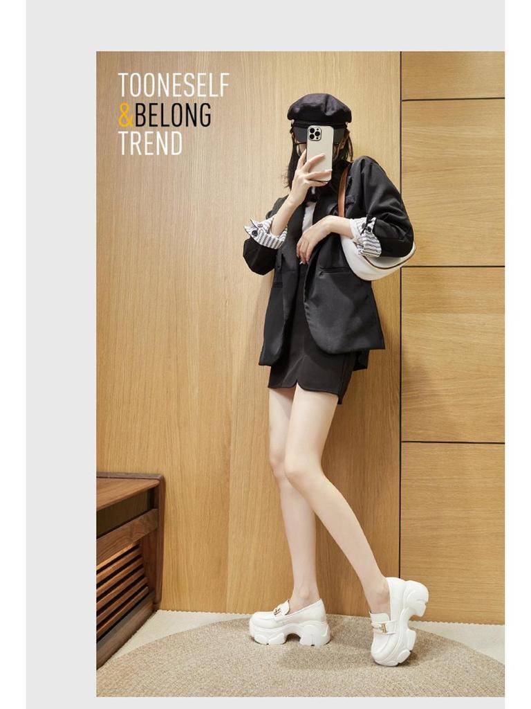 Schwarze britische Loafer für Damen im Frühjahr 2024 – Slip-On-Schuhe mit dicker Sohle und erhöhter Innenhöhe