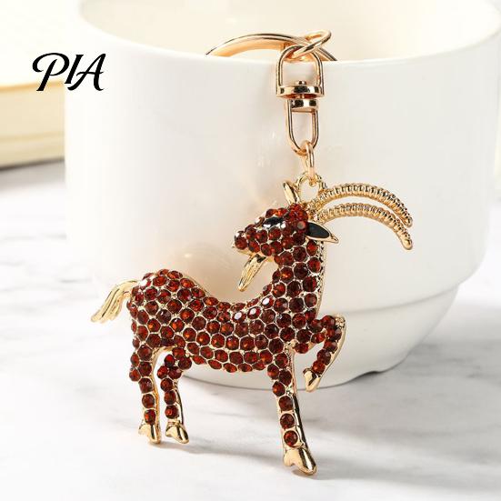 Alloy Purse Charm Goat Keychain with Sparkling Rhinestone, Golden Plated Sheep Daily Use Keyring, Bling Animal Pendant for Backpack Handbag Decoration
