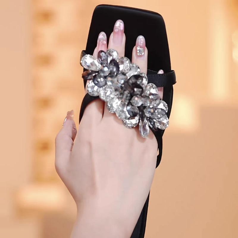 Fashion Sequin Flower High Heels Women's Summer New Square Toe Open Toe Non-slip Temperament Outward Wear Flip Slippers