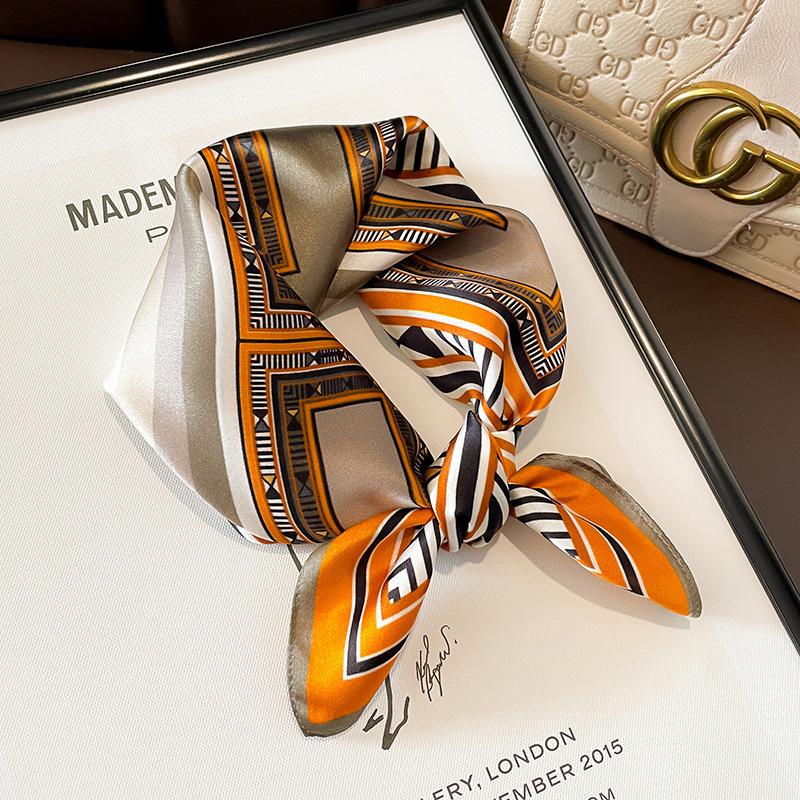 Beige Silk Silk Scarf Small Square Scarf Women's Versatile 111 Mulberry Silk Headband Small Silk Scarf Fashion Small Scarf with Shirt