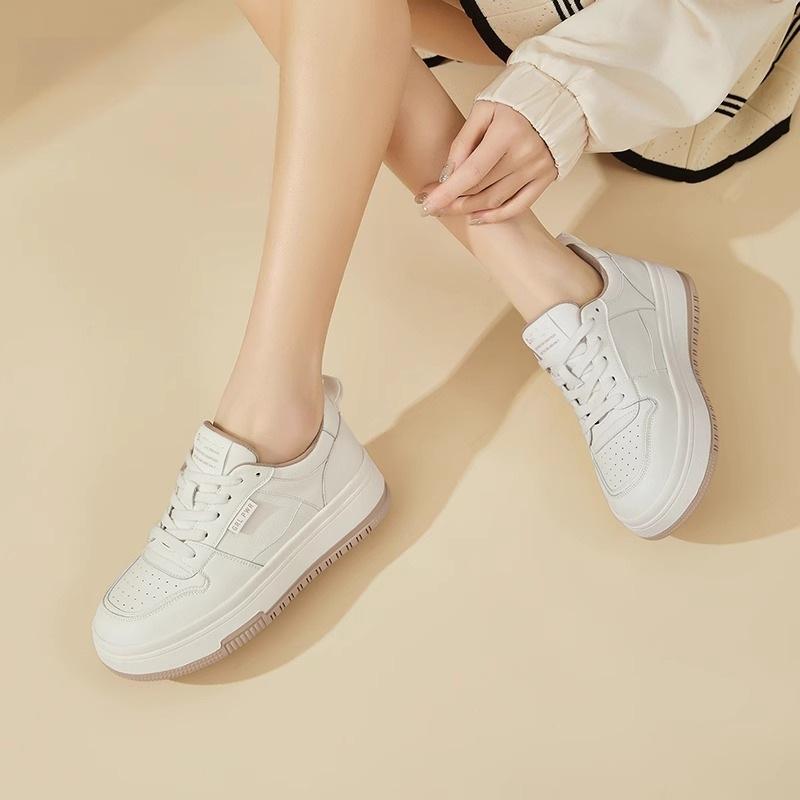 Niche Canvas Shoes Women's Summer 2025 New Original Design Cloud White Shoes Women's College Breathable Board Shoes