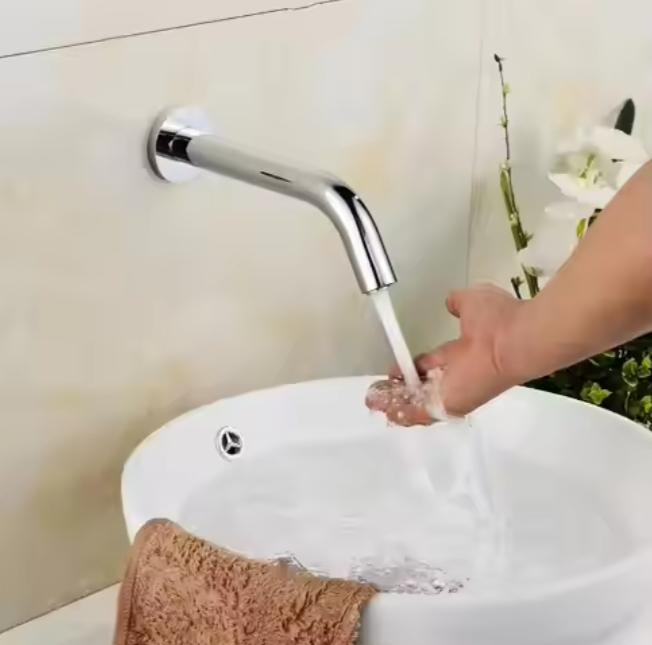 Modern Wall-mounted Stainless Steel Basin Faucet Single-Hole Single-Handle Design with Extensive Chrome and Ceramic Valve Core