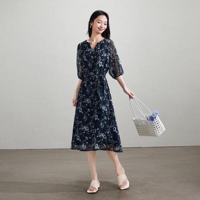 SOFSIL Elegantes bedrucktes Midi-Kleid mit V-Ausschnitt