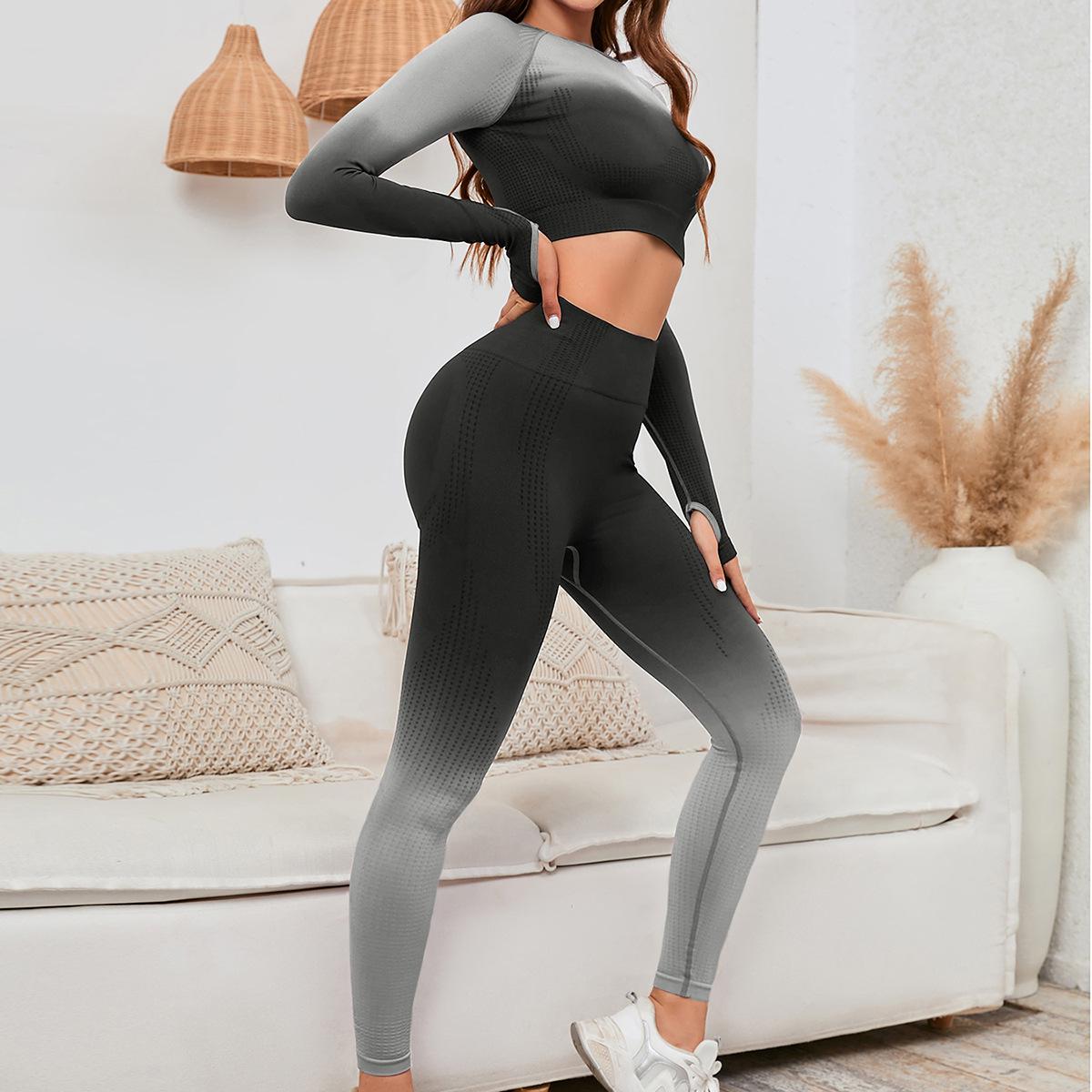 

Европейский и американский градиентный бесшовный набор для йоги: Осенне-зимняя спортивная одежда и персиковые обтягивающие брюки Medium