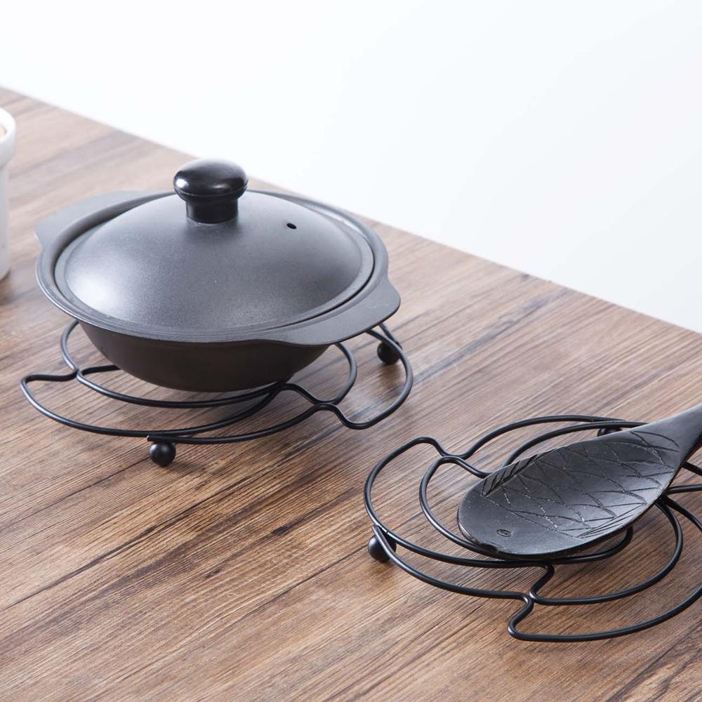 Iron Placemat Pan Pot Mat Holder Stand Hot Round Placemats Cookware Mats Drink Coasters