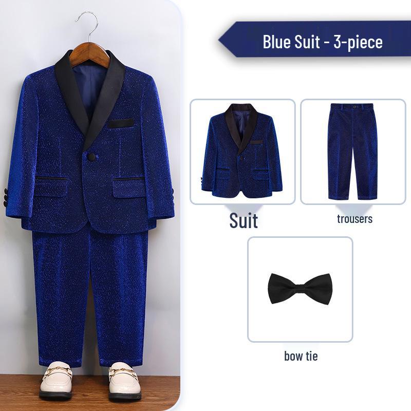 Chlapecký formální oblek v britském stylu pro družbu a klavírní vystoupení