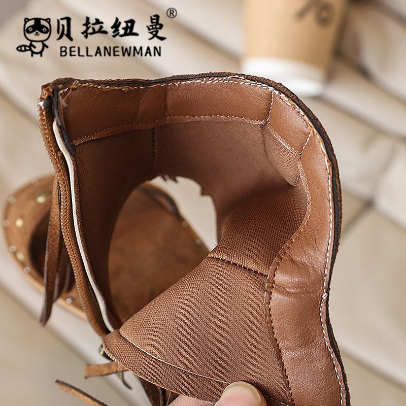 Sandali estivi alla moda per bambine, nuove scarpe romane alla moda a una cinghia, stile bohémien con nappe, stivaletti alla moda per bambini