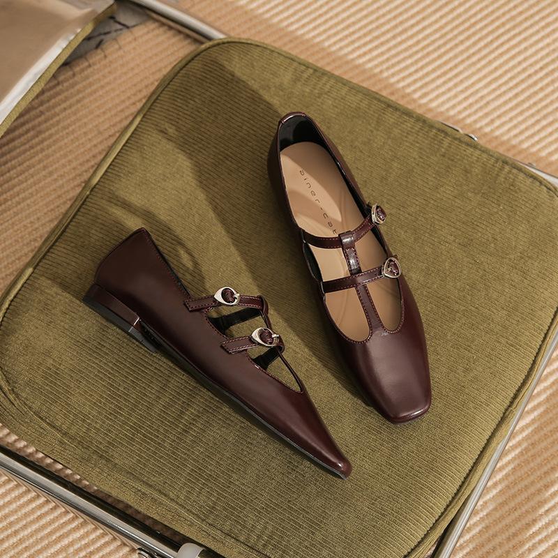 22302 Flat Shoes Women's Thick Heel 2025 New Retro Low Heel T-buckle with Small Square Head Mary Jane Single Shoes