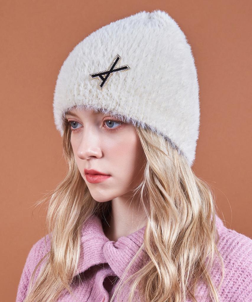 Bajal Va Brooch Soft Angora Beanie Cream