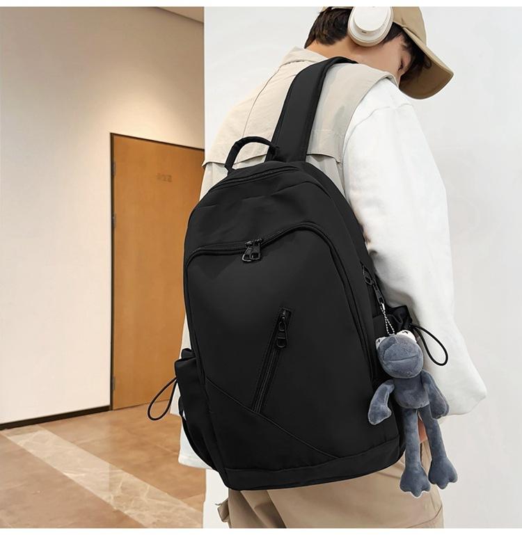 Einfarbiger Schulrucksack für Mittelschüler