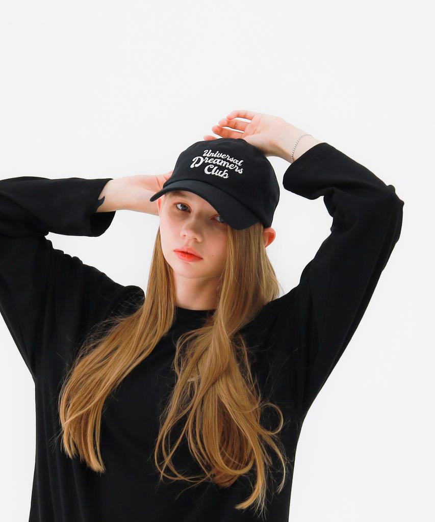 Seukaechideu Universal Dreamers Club Embroidered Logo Ball Cap
