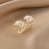 Elegant Floral Stud Earrings: Exquisite Vacation Style, Luxury Niche Design, Versatile and Fashionable.