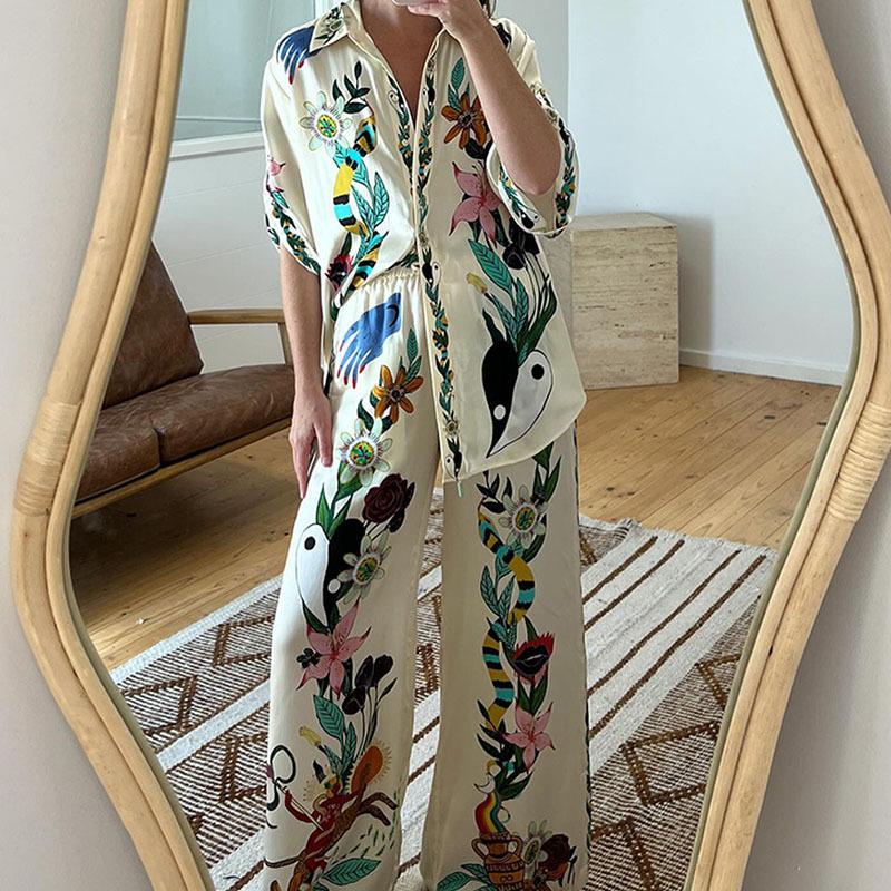 2026 New Women's Clothing, Spring New, Holiday Color Matching Fashion Printed Shirt Wide-leg Pants Set