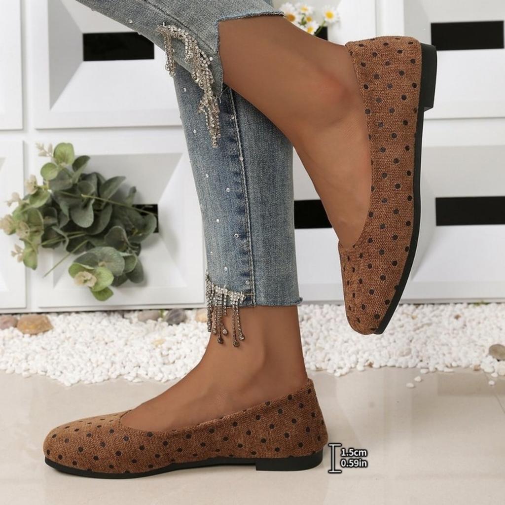 Women's Slip-On Flat Shoes Soft Fabric Upper with Polka Dot Pattern Round Toe Design Lightweight Flexible Sole Casual Footwear