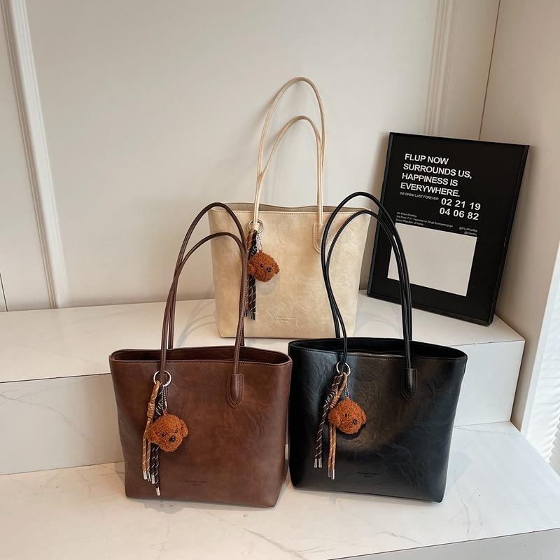 Women's bag large capacity new fashion shoulder messenger bag women's simple women's bag commuter bucket bag tote bag