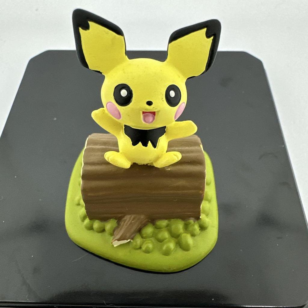 [USED] Pichu figure