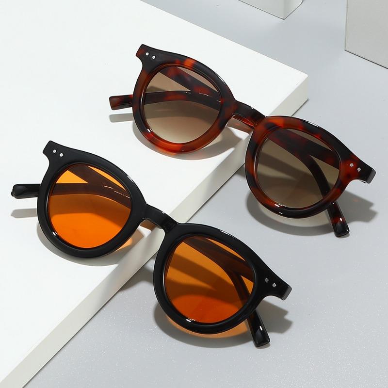 New European American Fashion Rice Nail Sunglasses Korean Edition Women Retro Street Glasses Personalized Sun Shades
