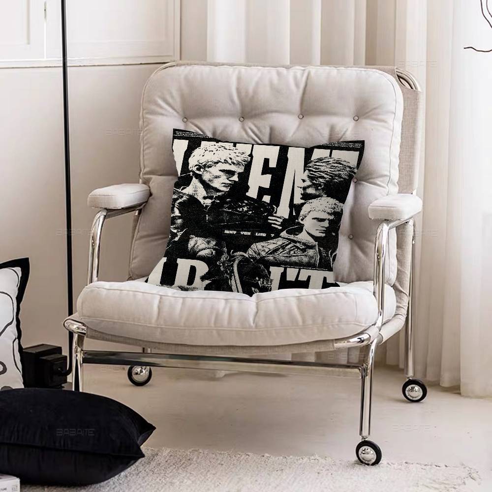 D-DevilS May Cry-S Cushion Cover Polyester Sofa Cushions Decorative Throw Pillows Home Decoration Pillowcover