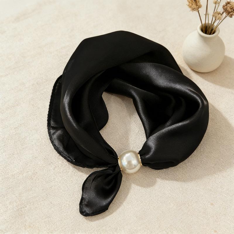 Scialle Semplice in Seta con Stampa Anacardi Piccola per Primavera ed Estate Collana Sottile di Perle Sciarpa Triangolare Magnetica Ciondolo Sciarpa in Seta Sciarpa con Ciondolo